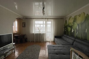 Продається 2-кімнатна квартира 54 кв. м у Літині, Б.Хмельницького