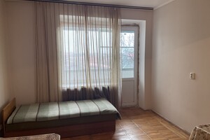 Продается 1-комнатная квартира 38 кв. м в Ужгороде, Концівська