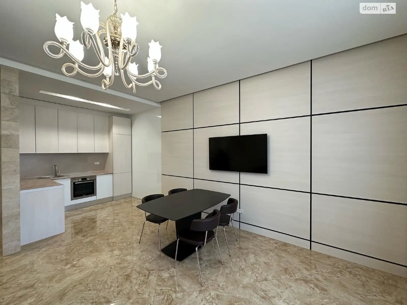 Продается 2-комнатная квартира 58 кв. м в Одессе, бул. Французский, 2 - фото 1