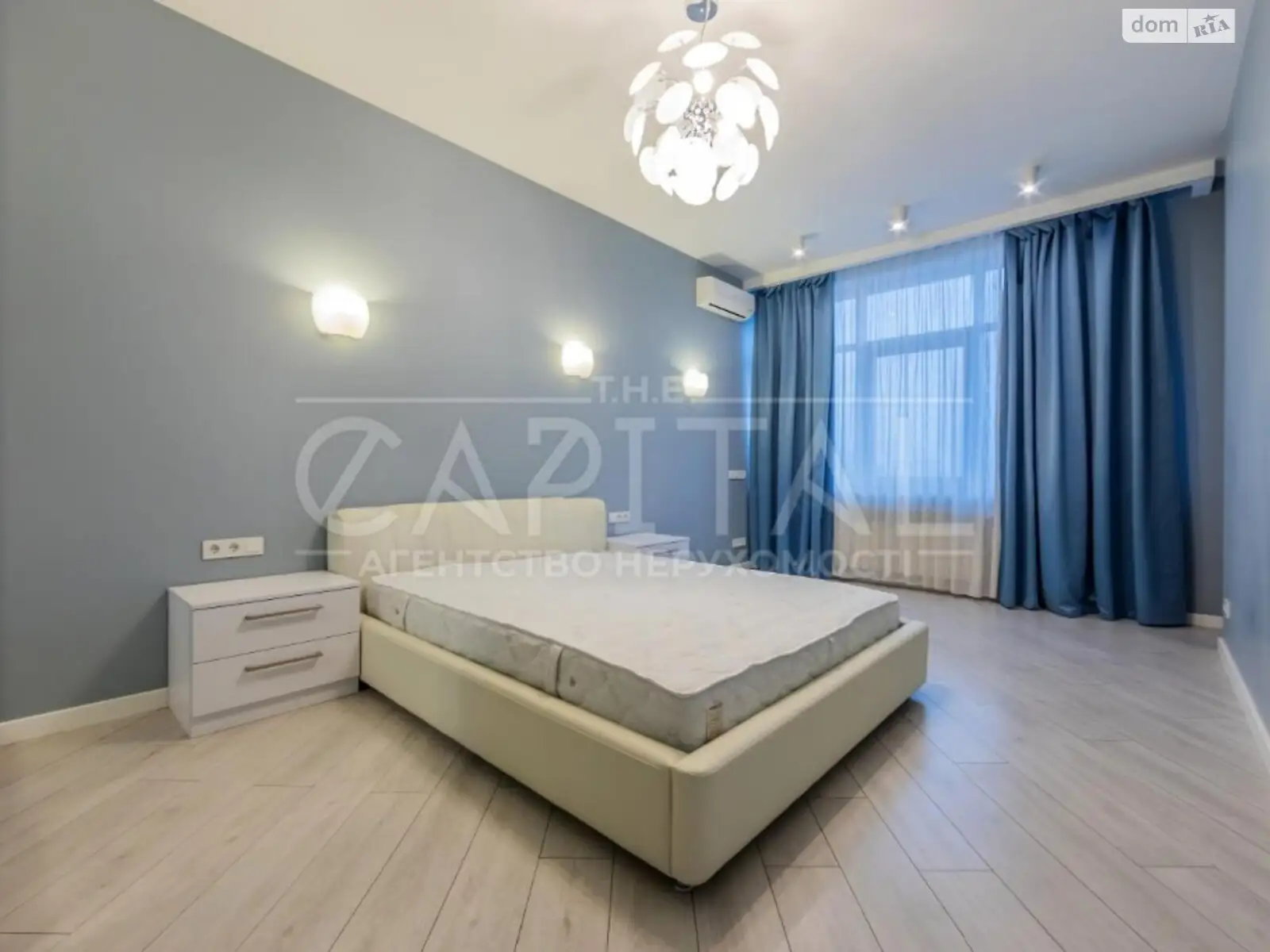 Продается 2-комнатная квартира 90 кв. м в Киеве, бул. Дарницкий