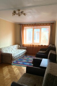 Сдается в аренду 1-комнатная квартира 35 кв. м в Тернополе, ул. Купчинского Романа
