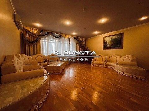 Продается 5-комнатная квартира 172 кв. м в Днепре, узвоз Крутогорная
