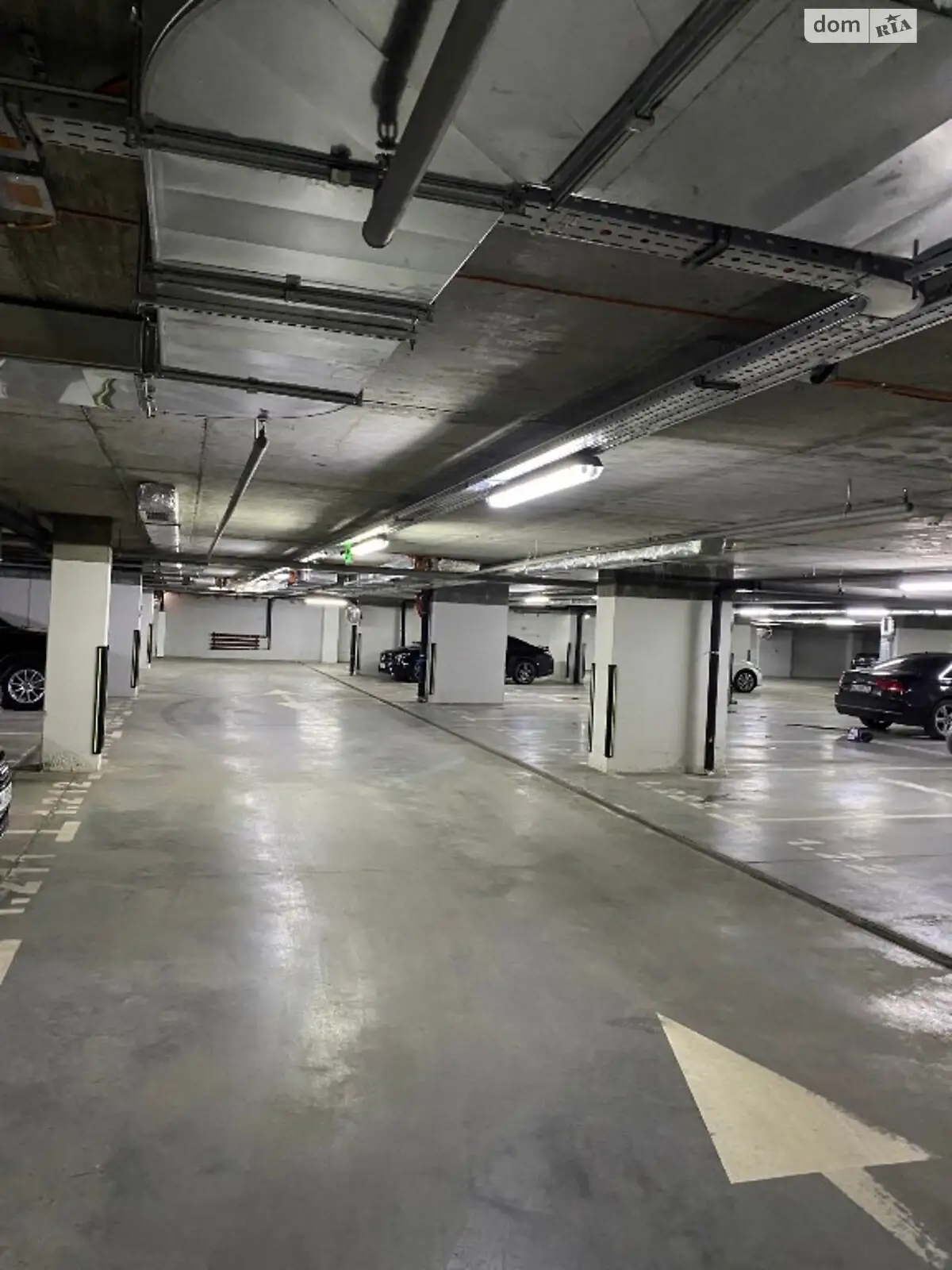Продается подземный паркинг под легковое авто на 15.3 кв. м - фото 2
