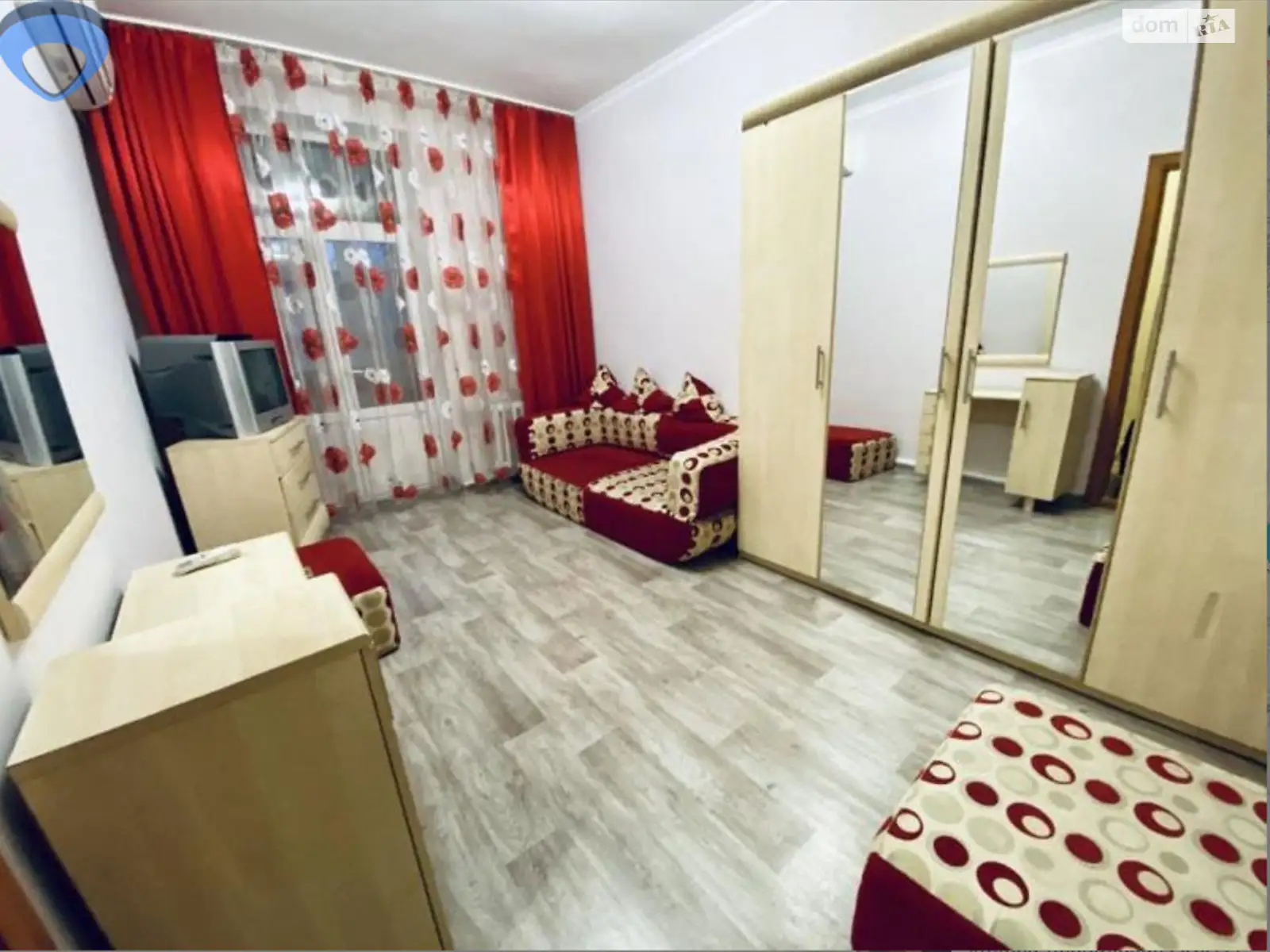 Продается 2-комнатная квартира 45 кв. м в Одессе, просп. Адмиральский
