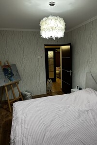 Продается 4-комнатная квартира 80 кв. м в Киеве, просп. Лесной