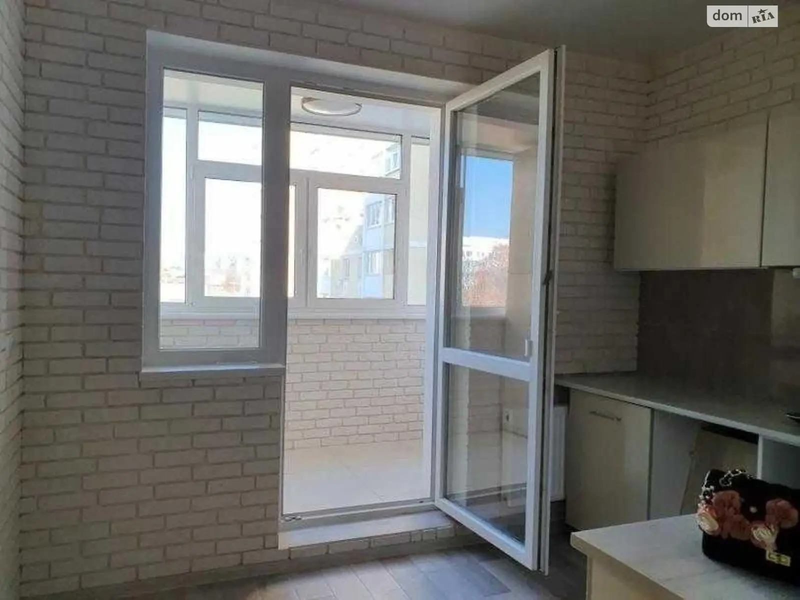Продается 2-комнатная квартира 54 кв. м в Харькове, цена: 40000 $