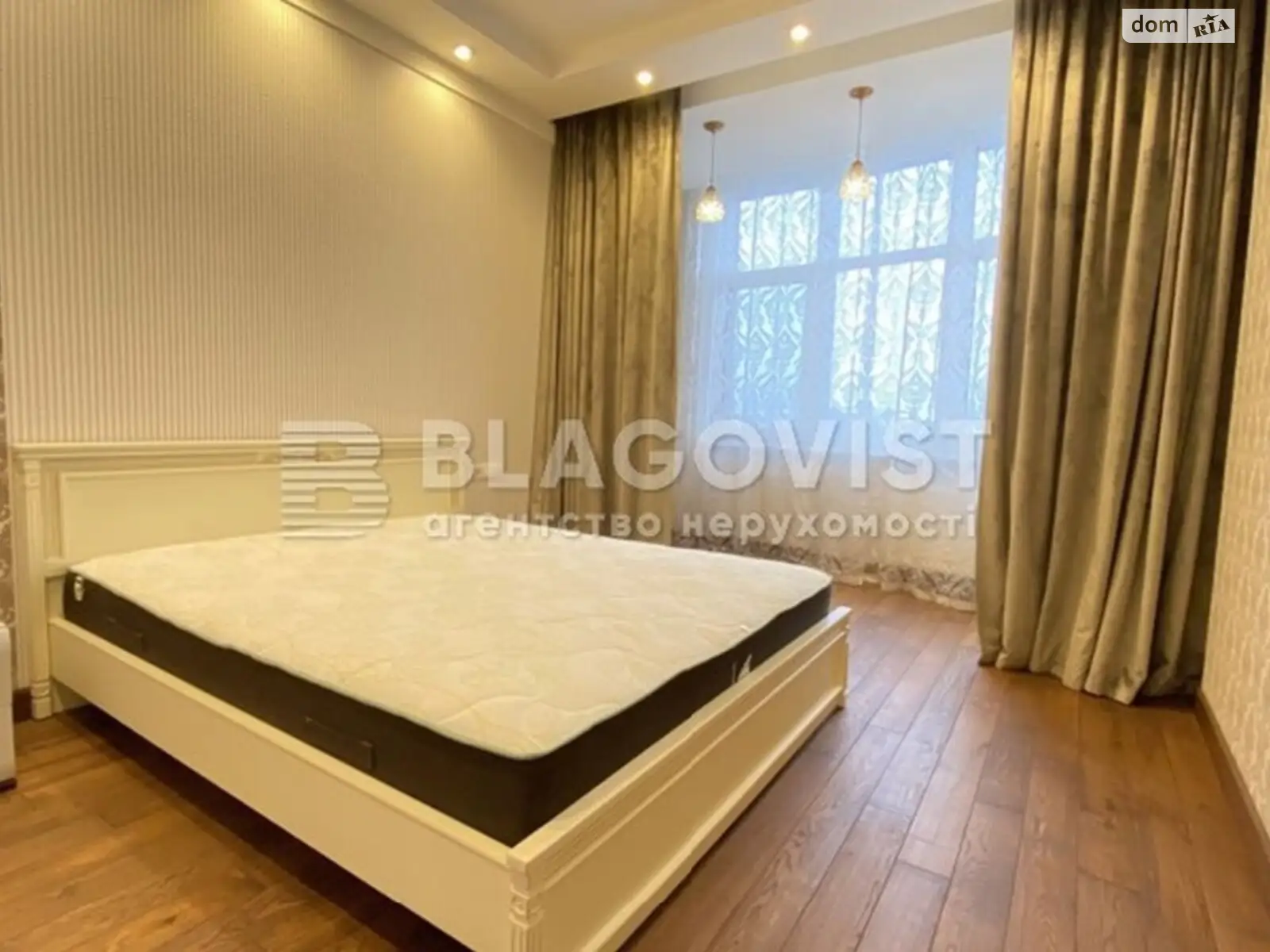Продается 2-комнатная квартира 103.7 кв. м в Киеве, ул. Глубочицкая, 32Б - фото 1