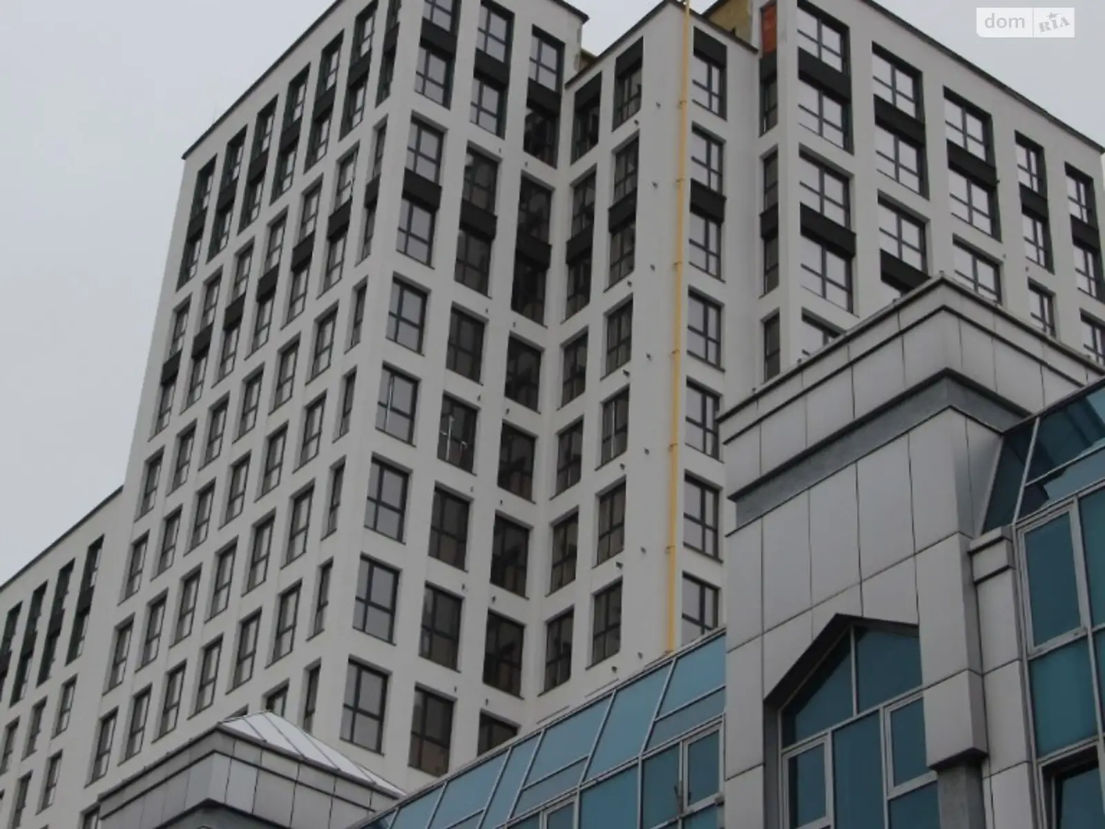 3-кімнатна квартира 76 кв. м у Тернополі, вул. Доли - фото 1