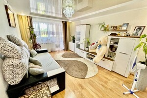 Продается 3-комнатная квартира 60 кв. м в Заводском, цена: 35000 $