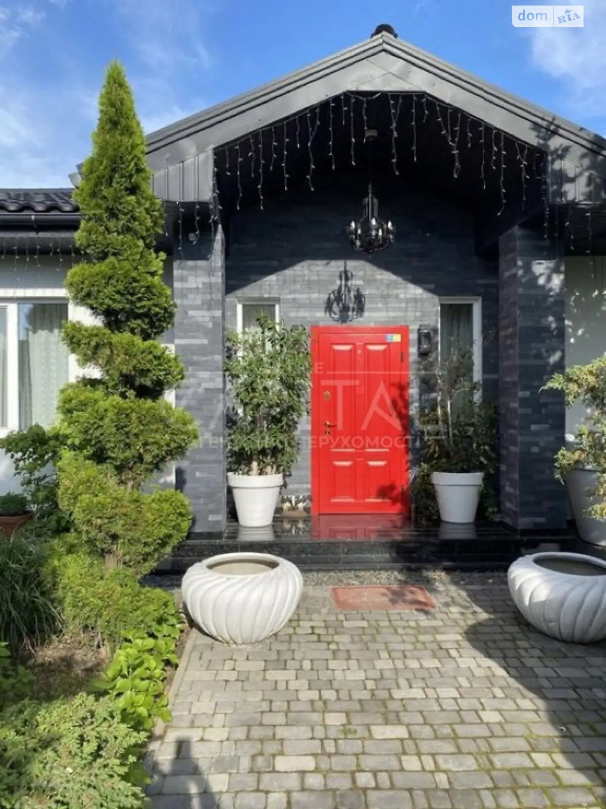 Продається одноповерховий будинок 236 кв. м з каміном, цена: 470000 $ - фото 1