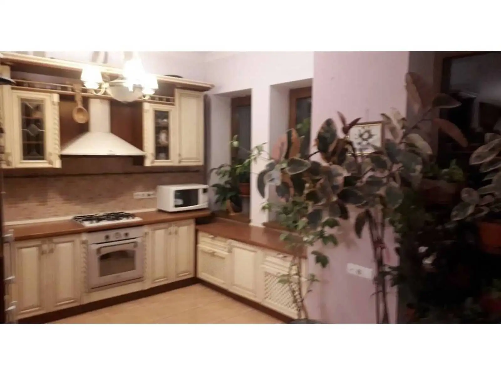 Продається будинок 3 поверховий 308 кв. м з балконом, цена: 170000 $ - фото 1