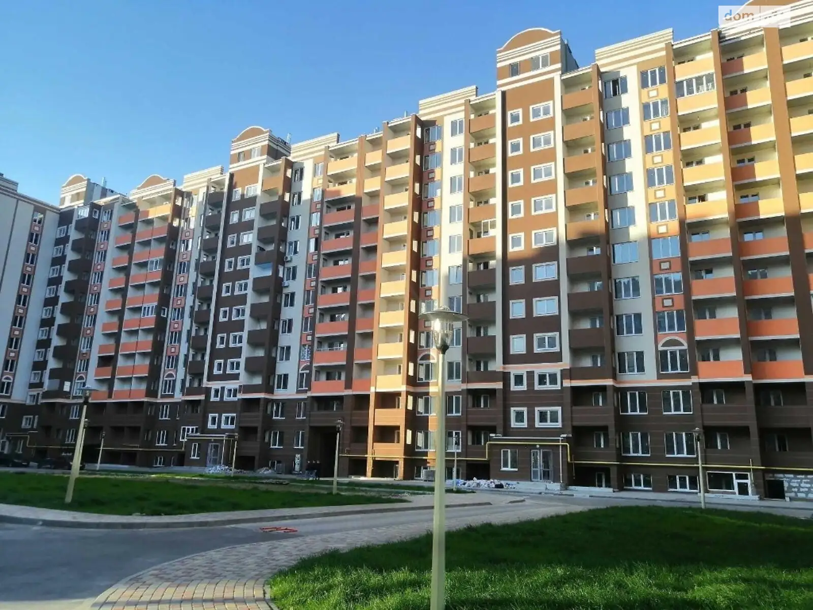 Продается 1-комнатная квартира 33 кв. м в Петровском (нов. Святопетровском), ул. Соборная, 105Б