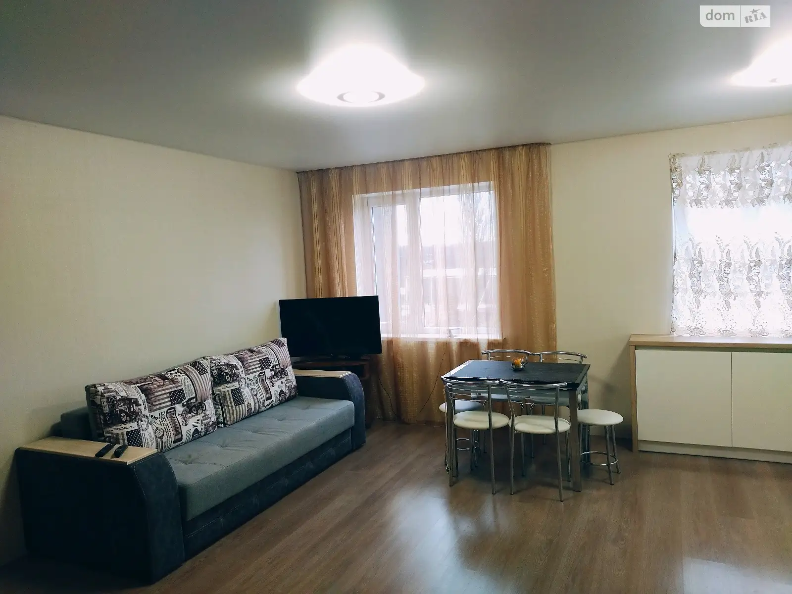 Продается 2-комнатная квартира 55 кв. м в Ярмолинцах, цена: 29200 $