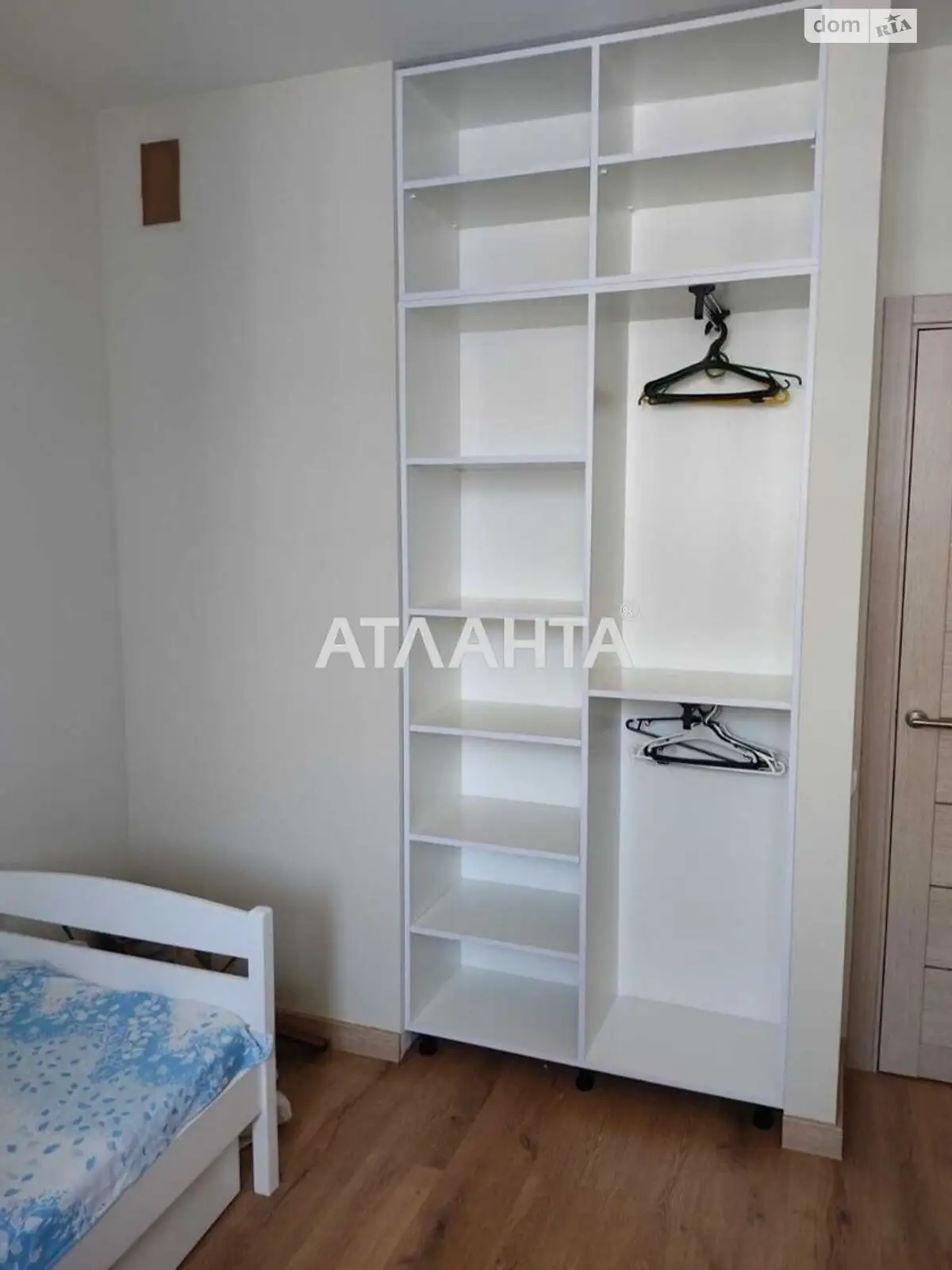 Продается 1-комнатная квартира 40 кв. м в Черноморске - фото 3