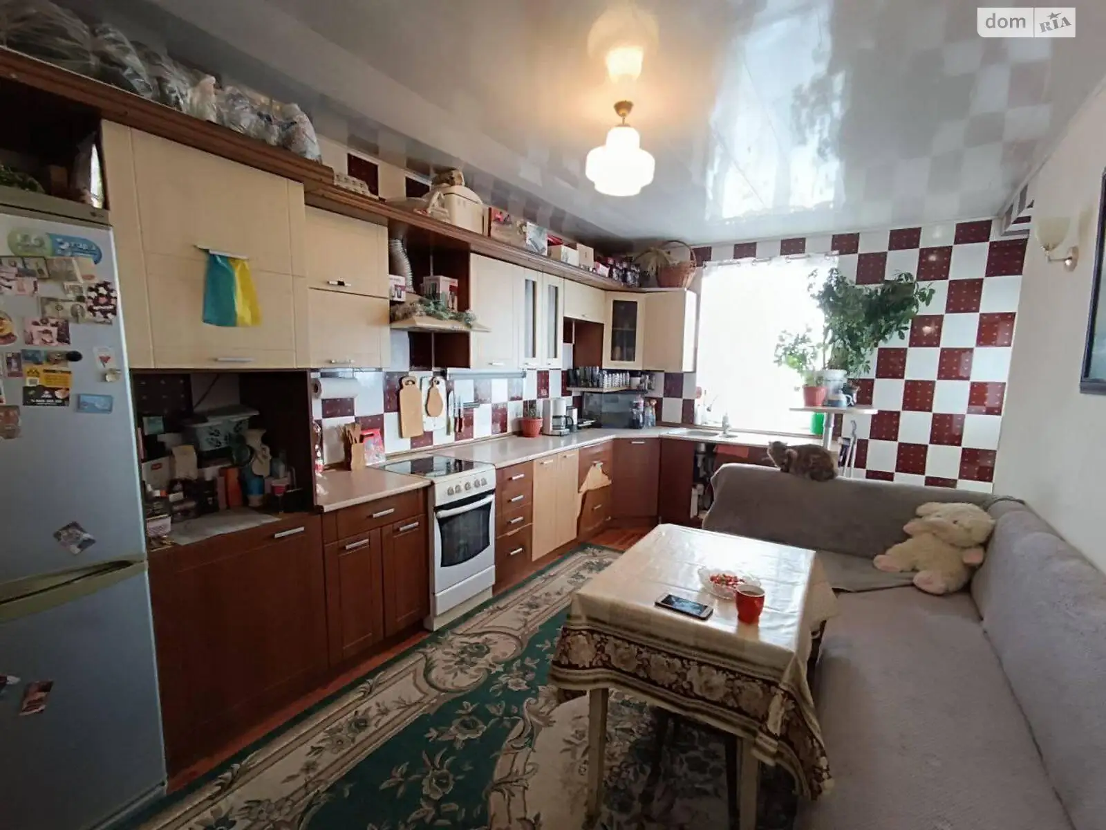 Продается 2-комнатная квартира 71 кв. м в Черноморске, ул. Парусная - фото 1