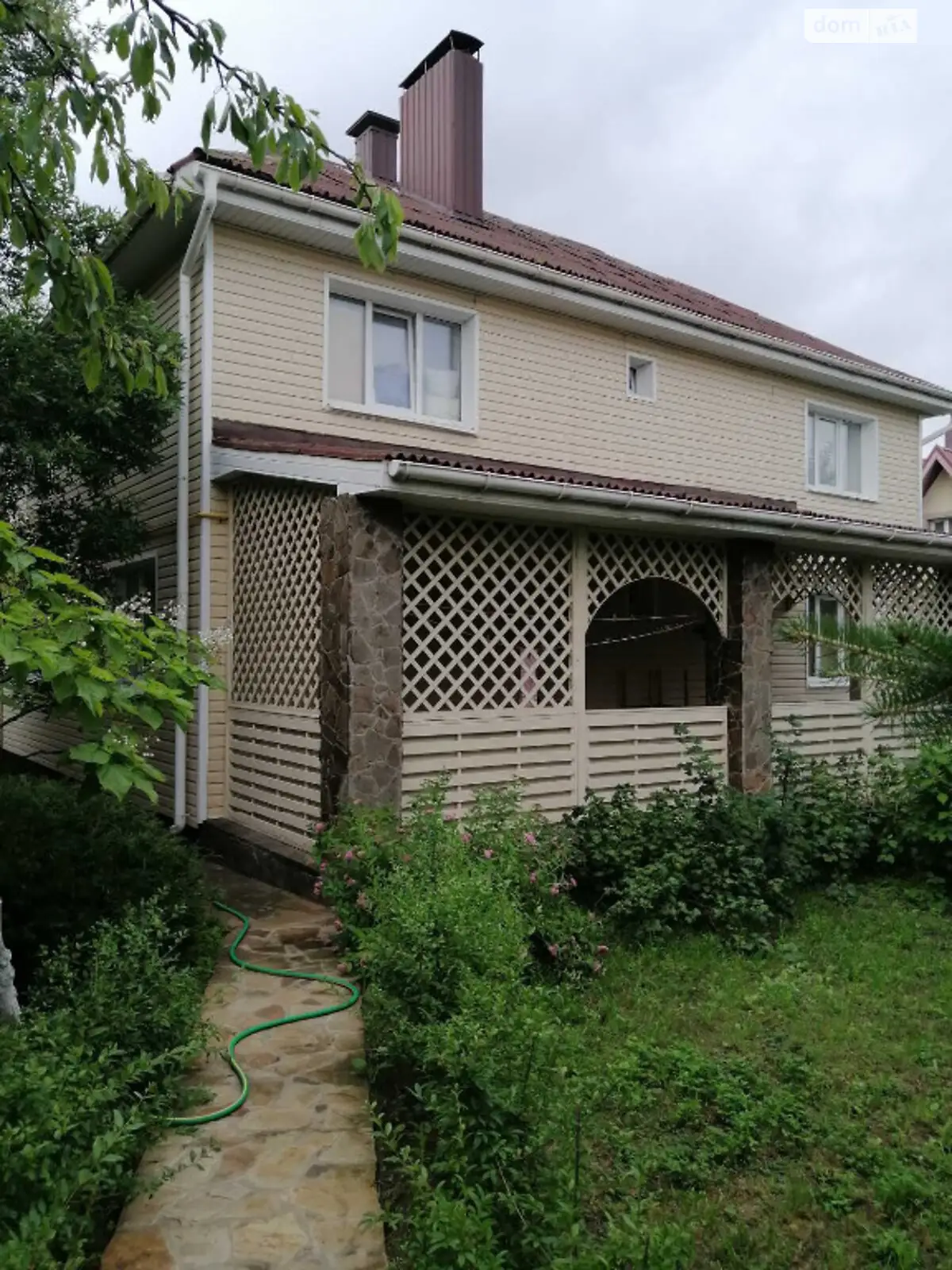 Продається будинок 2 поверховий 210 кв. м з садом, цена: 130000 $ - фото 1
