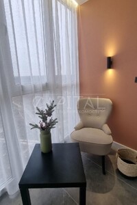 Продается 2-комнатная квартира 37 кв. м в Киеве, ул. Берковецкая