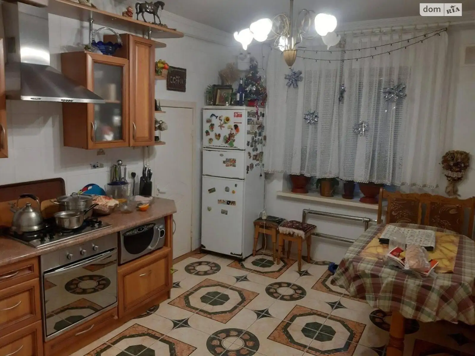 Продається будинок 2 поверховий 320 кв. м з меблями, цена: 125000 $