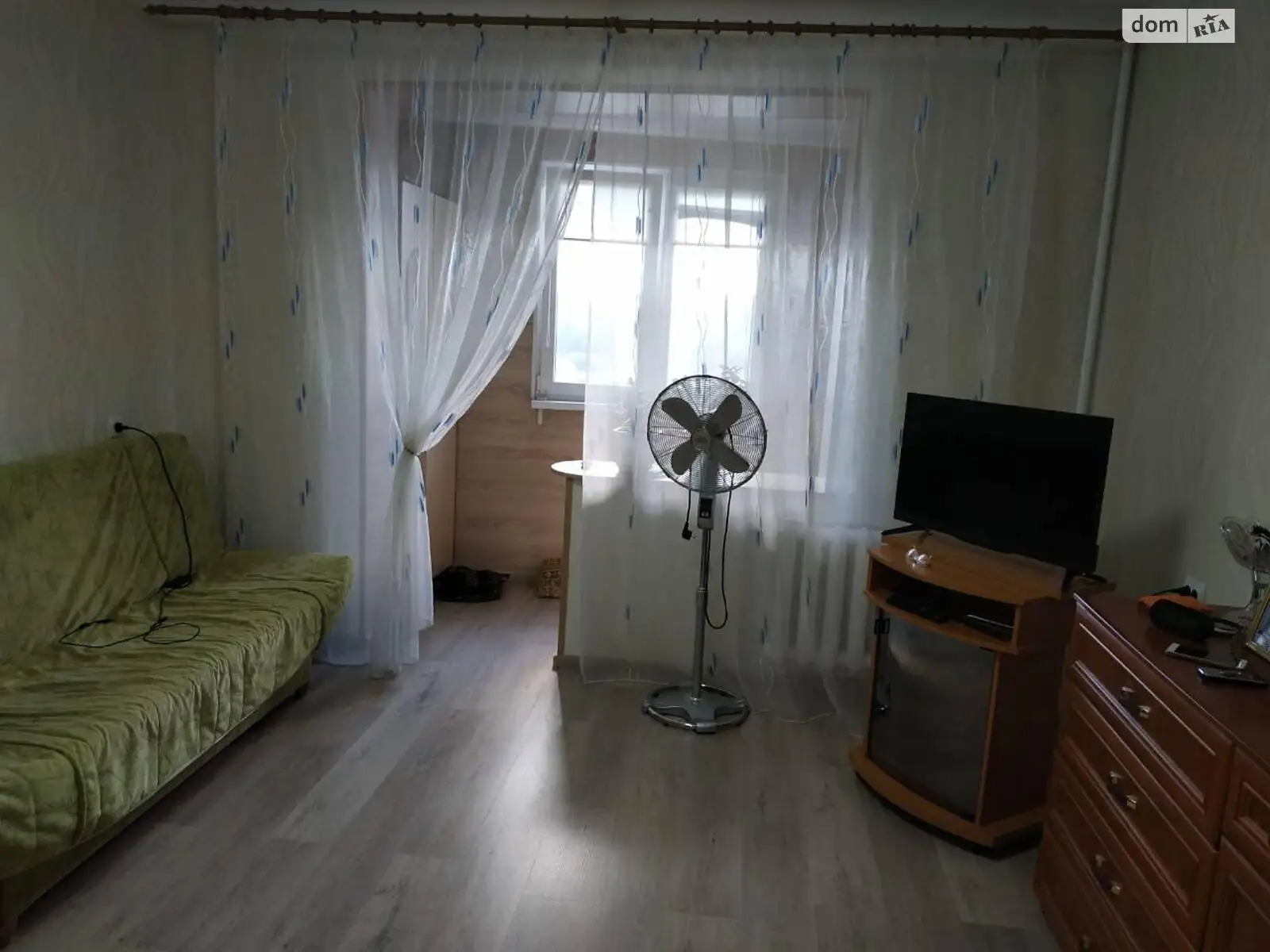 Продается 2-комнатная квартира 50.7 кв. м в Черноморске, ул. 1 Мая
