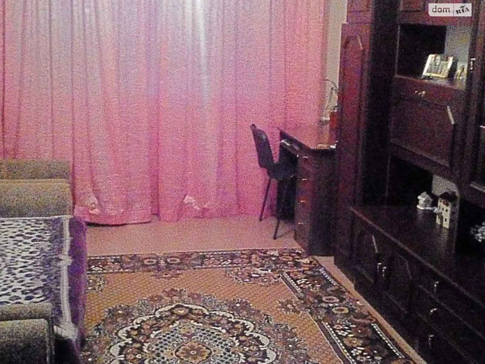 Продается 3-комнатная квартира 58 кв. м в Черноморске, ул. Александрийская
