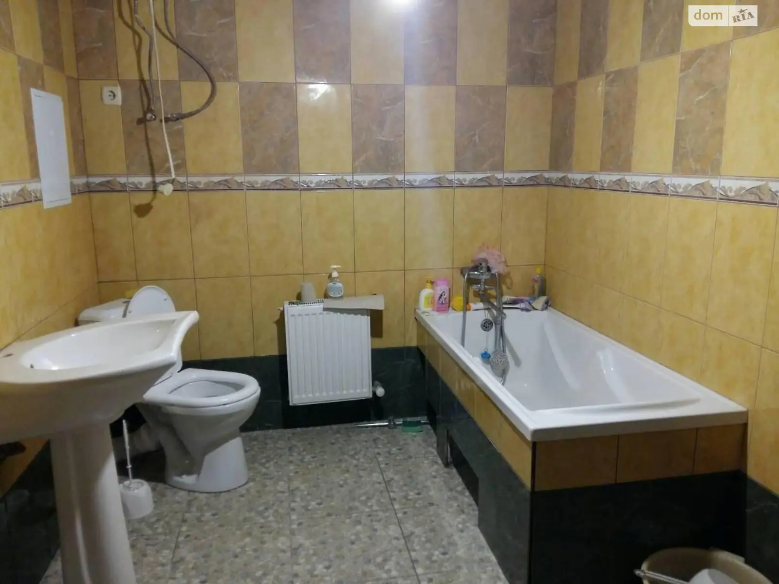 Продается 1-комнатная квартира 80.7 кв. м в Черноморске, пер. Хантадзе
