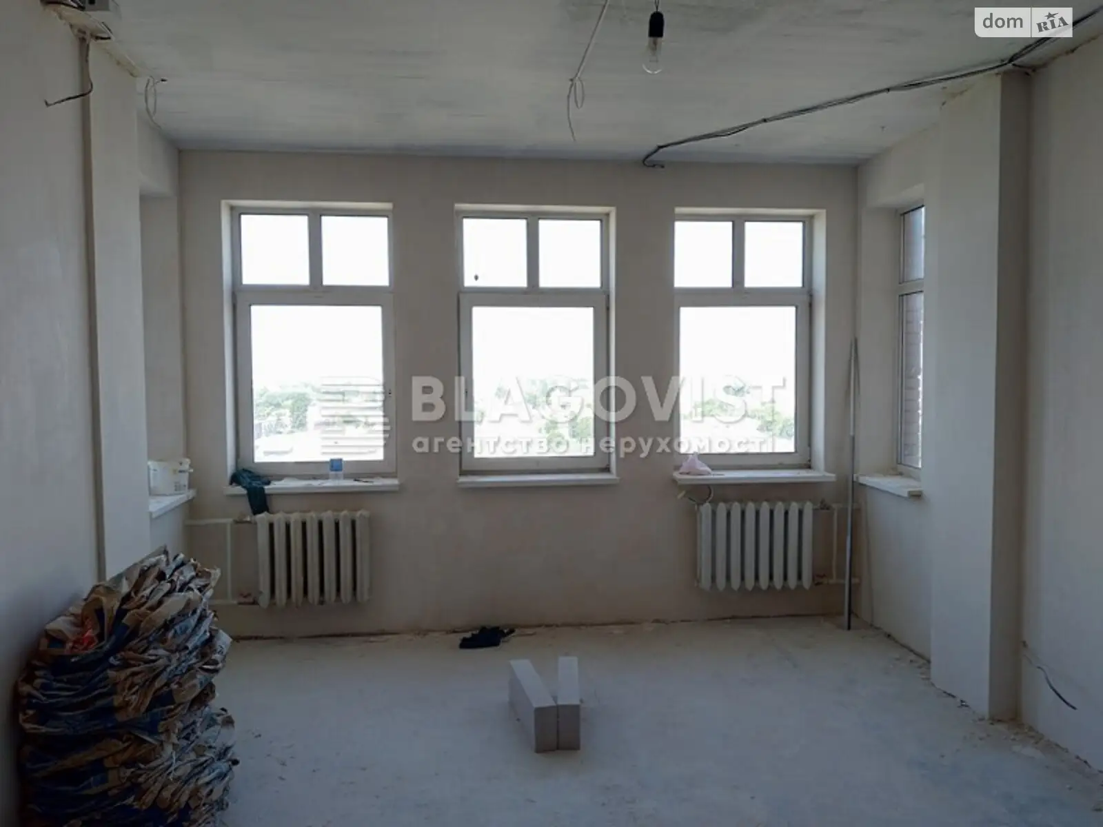 Продается 3-комнатная квартира 130 кв. м в Киеве, ул. Святослава Храброго, 7 - фото 1