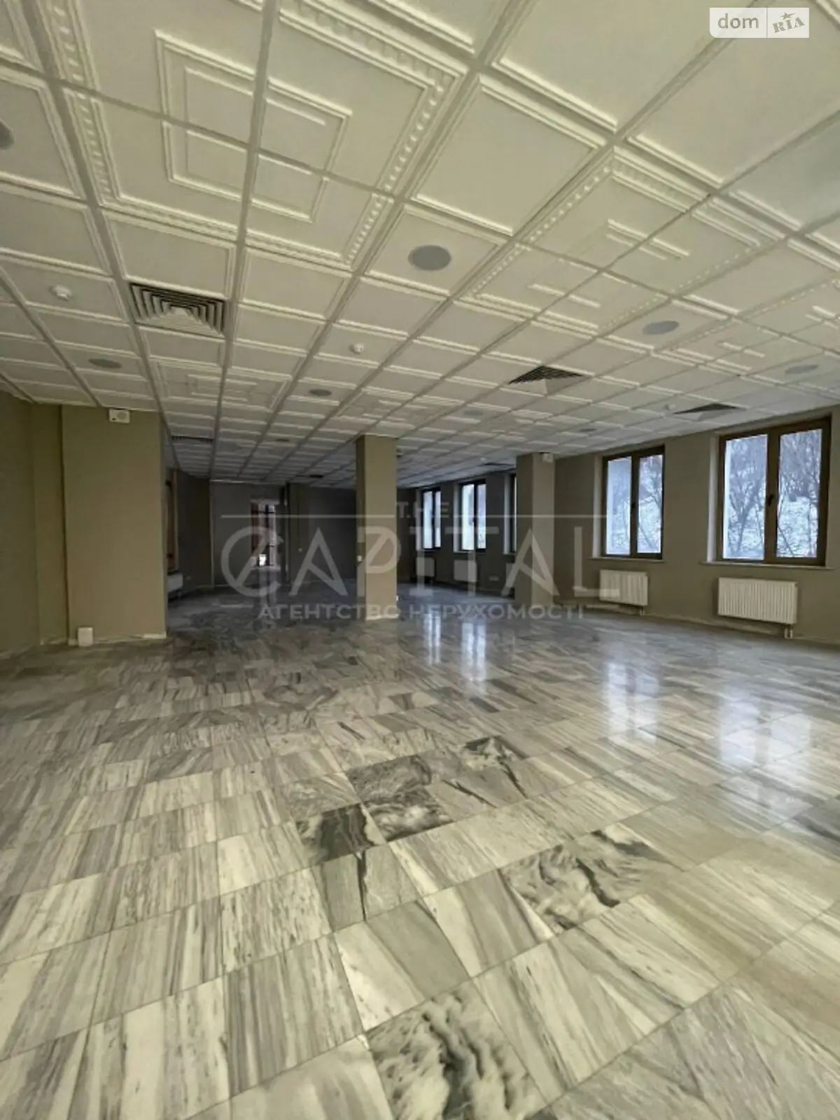 Здається в оренду офіс 262 кв. м в бізнес-центрі, цена: 5240 $ - фото 1