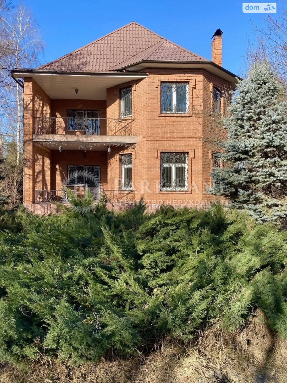 Продається будинок 3 поверховий 250 кв. м з садом, цена: 230000 $