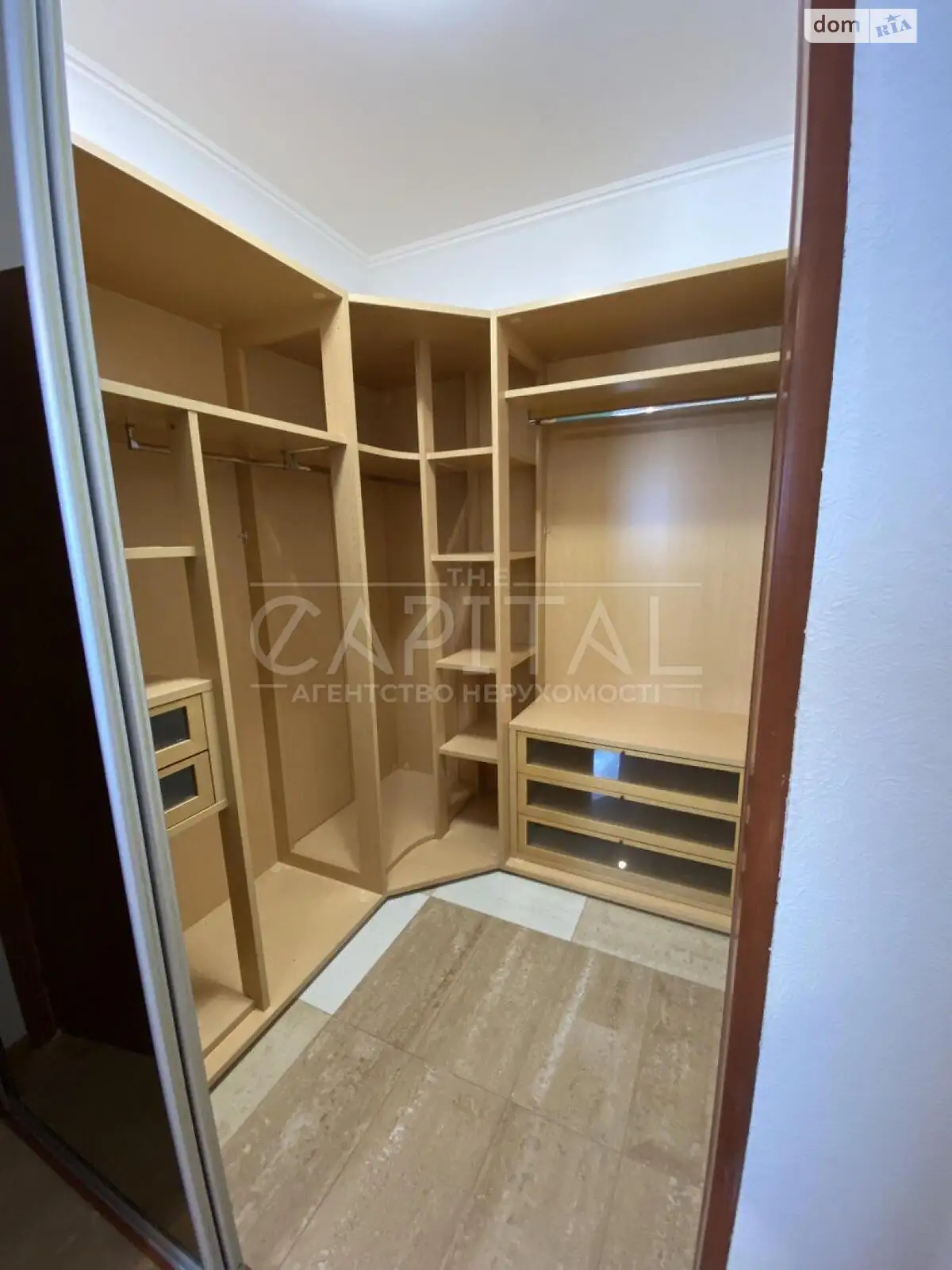 Продается 3-комнатная квартира 140 кв. м в Киеве - фото 2