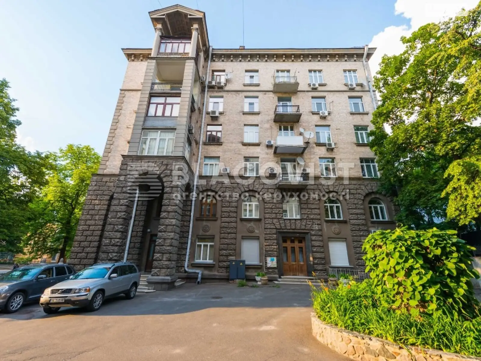 Продается 4-комнатная квартира 95.7 кв. м в Киеве, ул. Банковая, 3 - фото 1