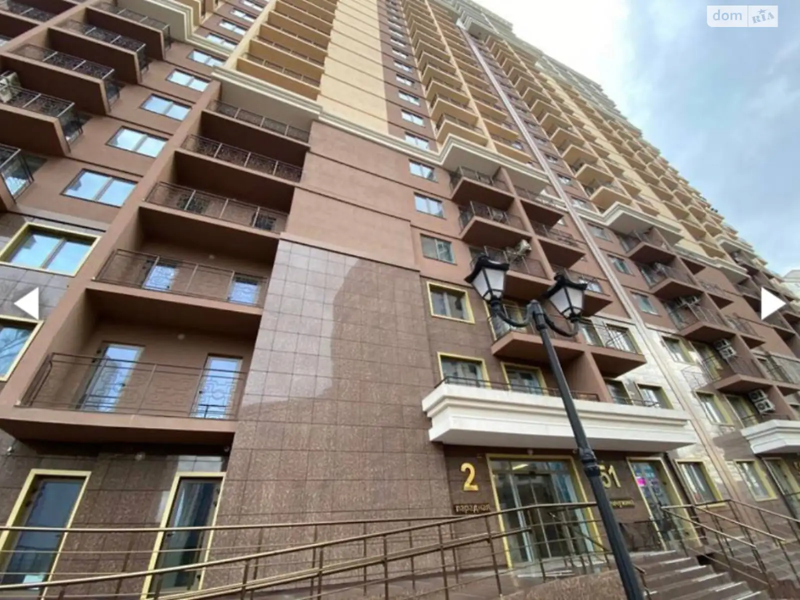 Продается 3-комнатная квартира 88 кв. м в Одессе, ул. Генуэзская - фото 1