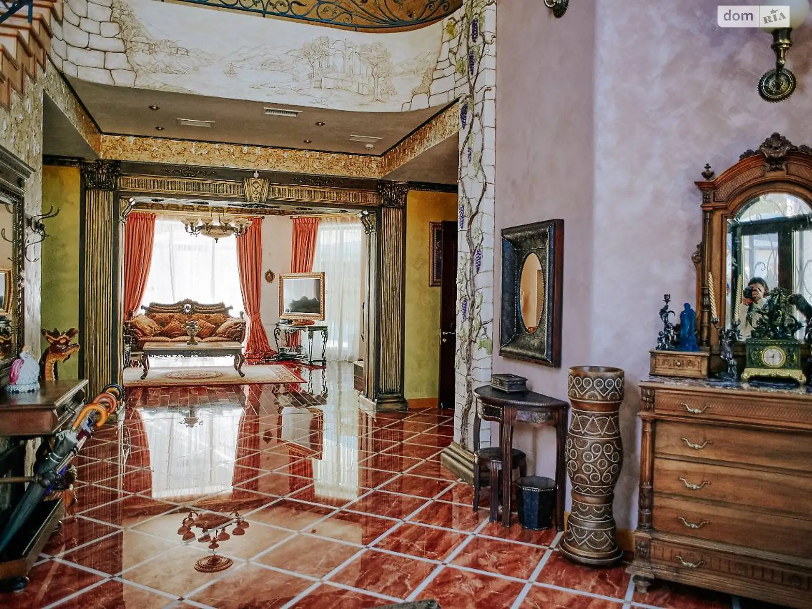 Сдается в аренду дом на 2 этажа 750 кв. м с беседкой, цена: 2000 $ - фото 1