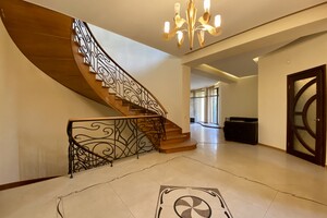 Продается дом на 2 этажа 400 кв. м с беседкой, цена: 295000 $