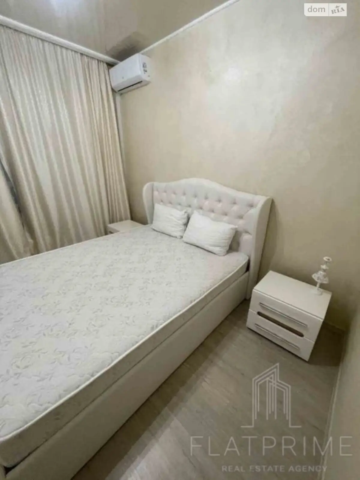 Продается 1-комнатная квартира 42 кв. м в Киеве, цена: 99000 $