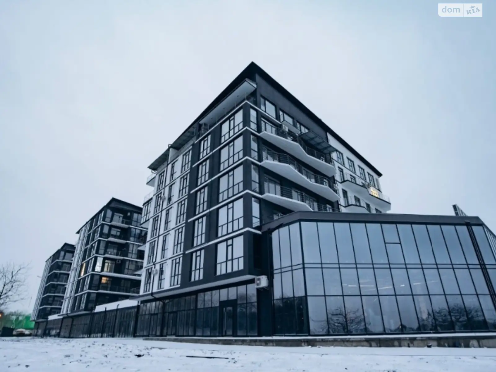 Продается 1-комнатная квартира 50 кв. м в Ровно, ул. Черновола Вячеслава - фото 1