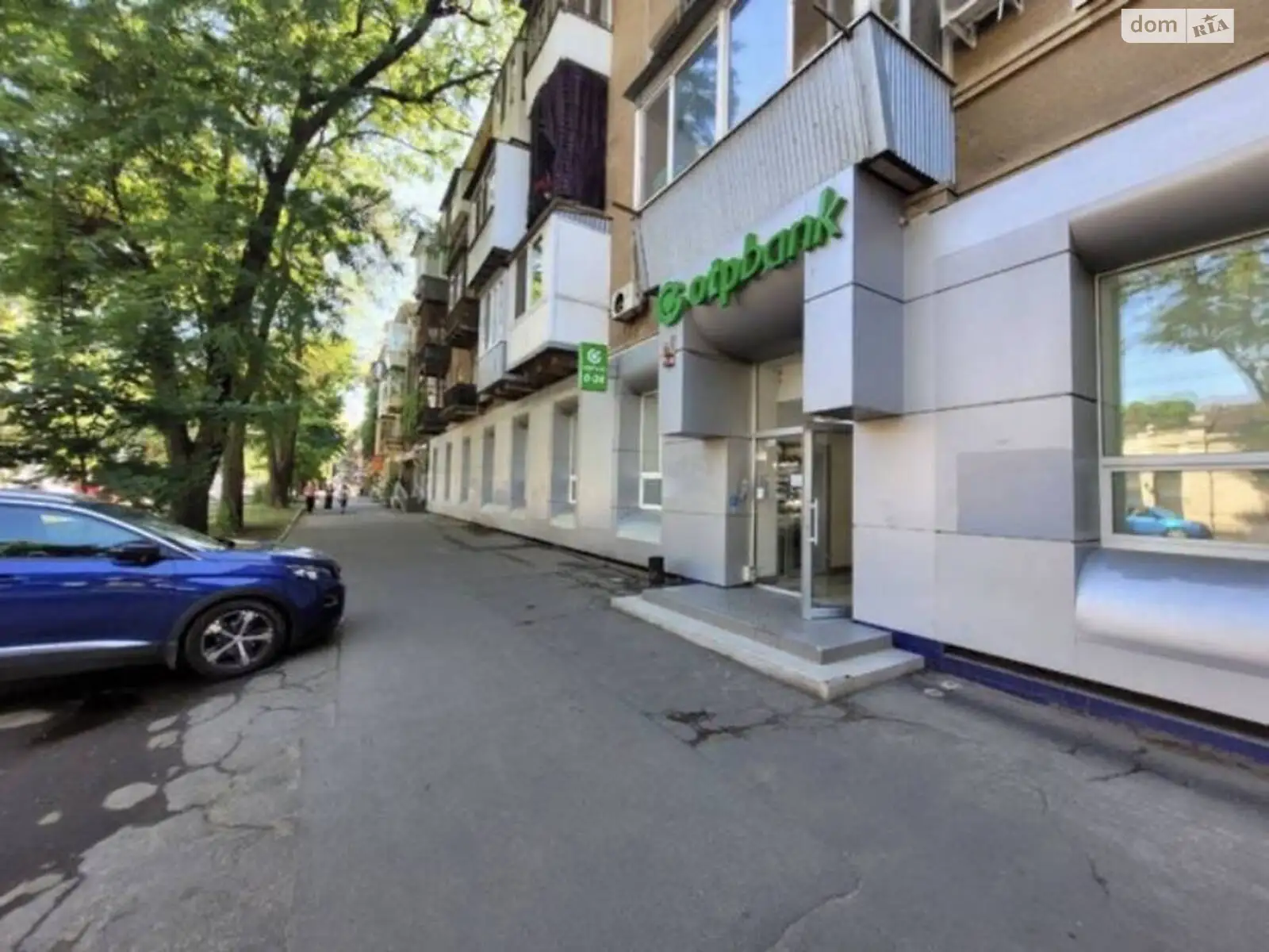 Продається офіс 412 кв. м в бізнес-центрі, цена: 550000 $