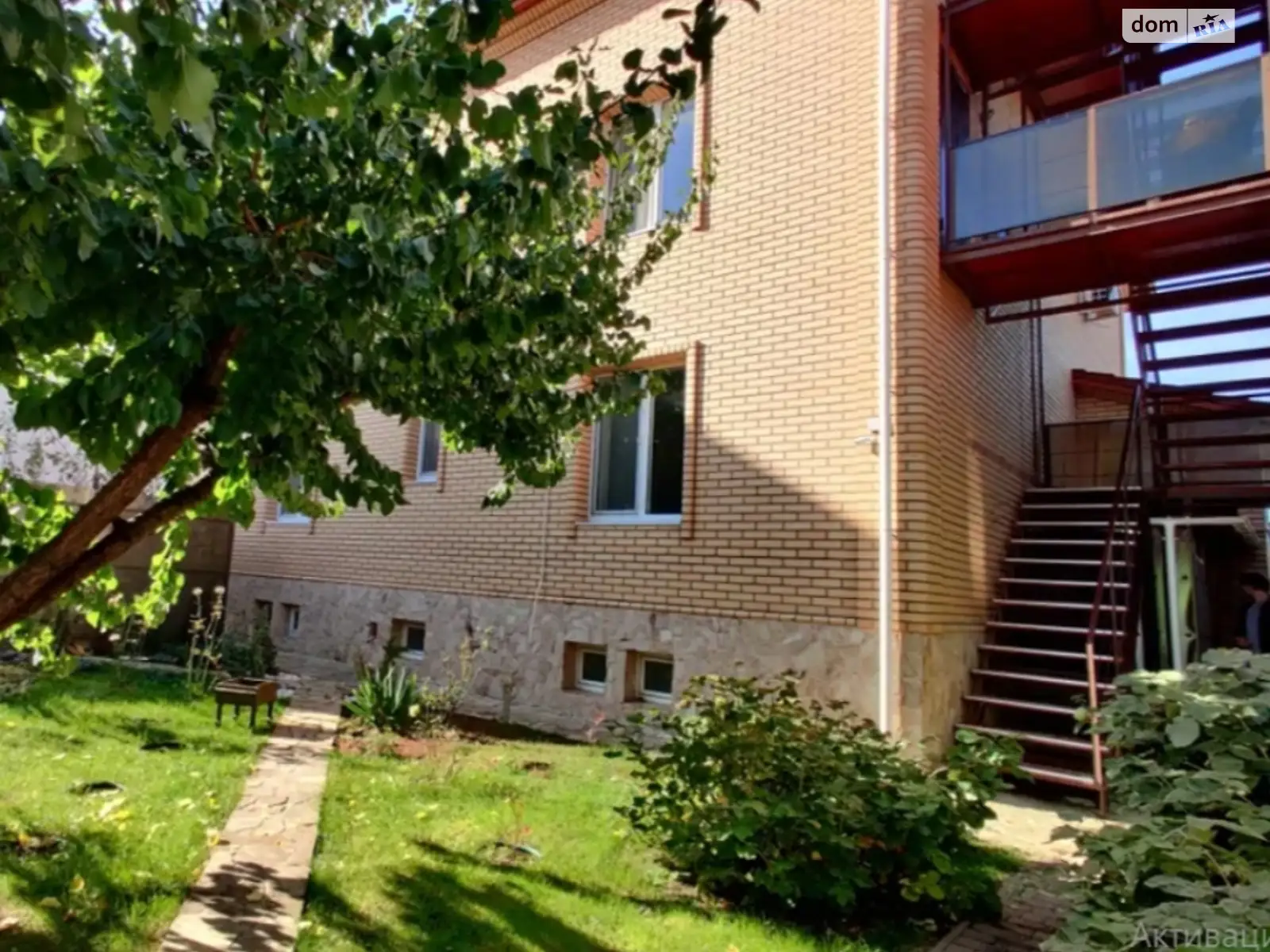 Продается дом на 3 этажа 145.8 кв. м с балконом, цена: 245000 $ - фото 1