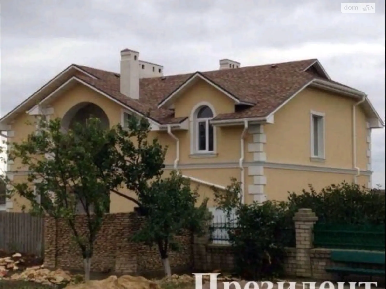 Продається будинок 2 поверховий 320 кв. м з бесідкою, цена: 120000 $