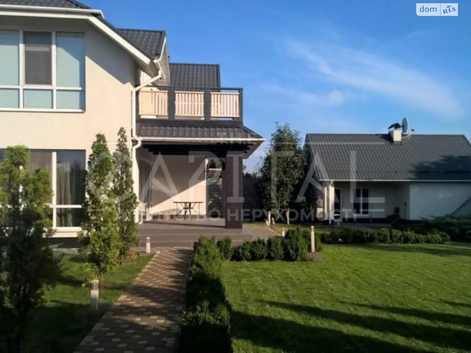 Продается дом на 2 этажа 270 кв. м с мебелью, цена: 395000 $ - фото 1