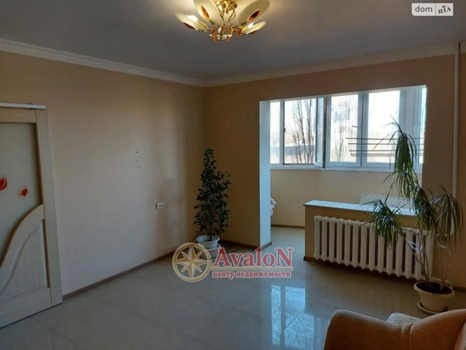 Продается 2-комнатная квартира 54 кв. м в Одессе, ул. Крымская, 84