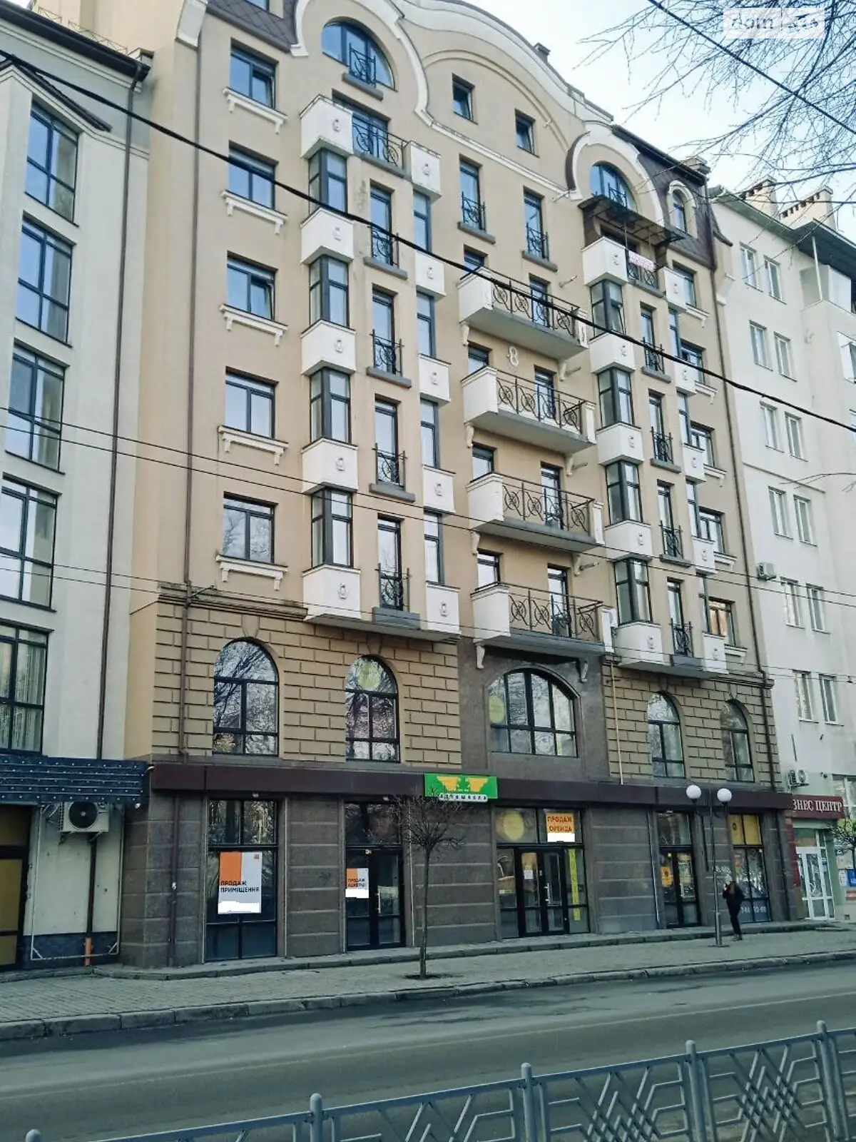 Продается офис 127 кв. м в бизнес-центре, цена: 117800 $