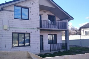 Продается дом на 2 этажа 160 кв. м с садом, цена: 105000 $