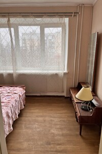 Сдается в аренду 3-комнатная квартира 57 кв. м в Кропивницком, ул. Зинченко