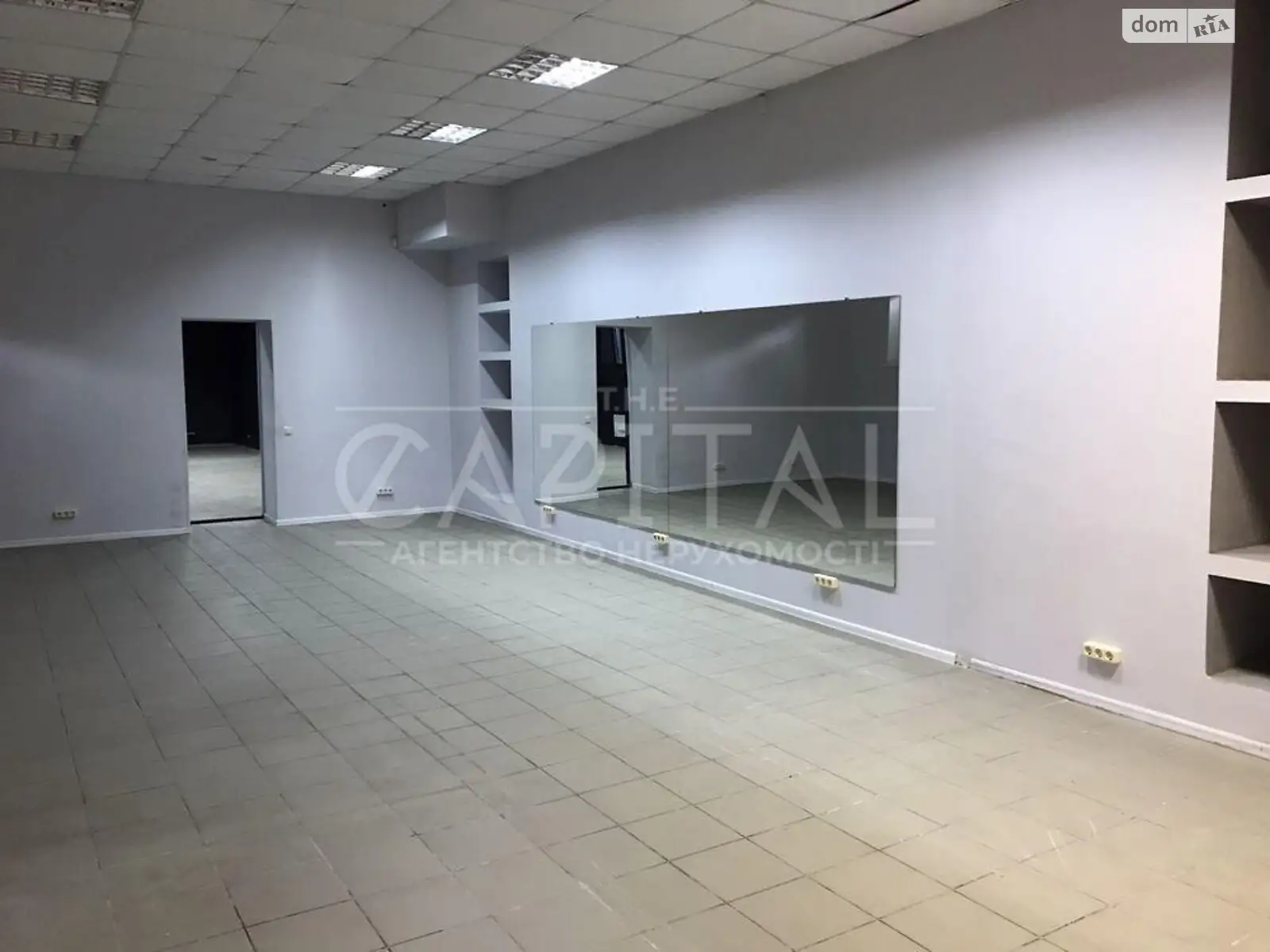 Продается офис 156 кв. м в бизнес-центре, цена: 152000 $ - фото 1