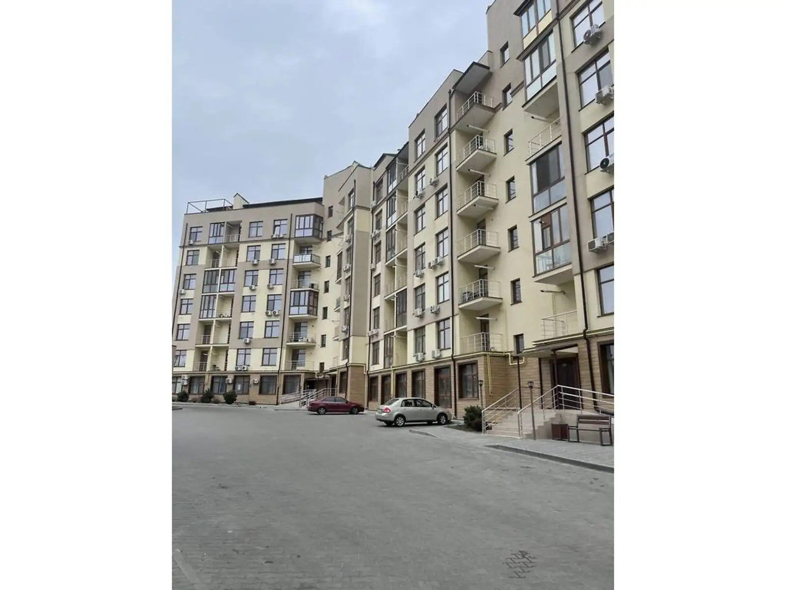 Продается 1-комнатная квартира 58.2 кв. м в Одессе, ул. Долгая - фото 1