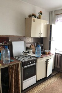 Продається 2-кімнатна квартира 40.5 кв. м у Тернополі, вул. Карпенка