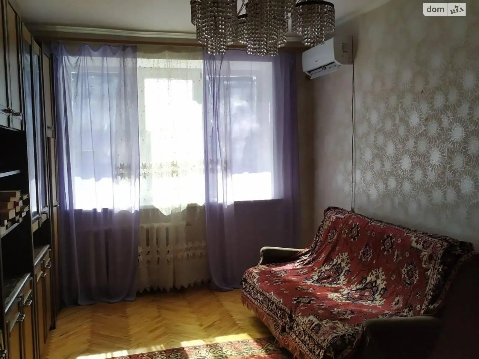 Продається 3-кімнатна квартира 57 кв. м у Одесі, вул. Інглезі