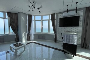 Сдается в аренду 2-комнатная квартира 90 кв. м в Одессе, цена: 800 $