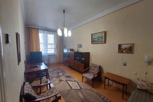 Продається 3-кімнатна квартира 79 кв. м у Дніпрі, вул. Чекмарьова Академіка