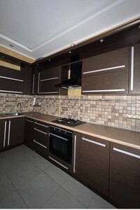 Здається в оренду 3-кімнатна квартира 55 кв. м у Ужгороді, цена: 450 $